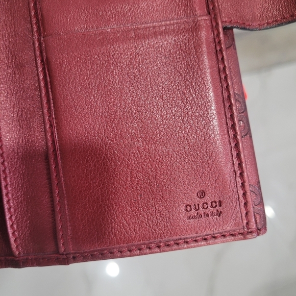 💜🔹️ Gucci🔹️ Vintage Guccissima Burgundy Wallet with Heart Snap - Picture 9 of 15